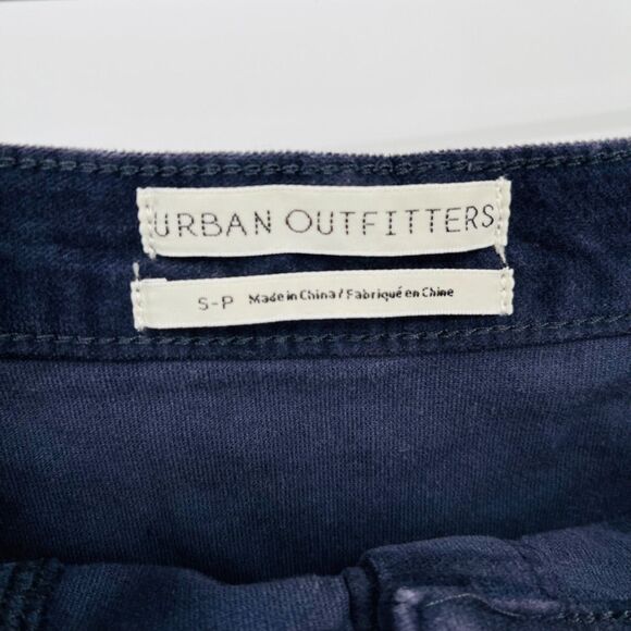 Urban Outfitters Velveteen Snap Front Mini Skirt in Navy, Size Small, Preppy - Picture 5 of 6